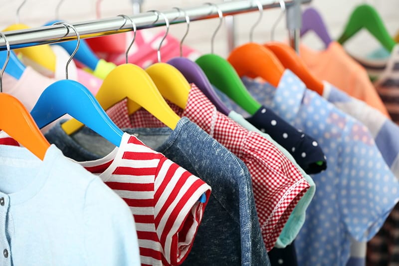 Kinderkleider ordnen leicht gemacht